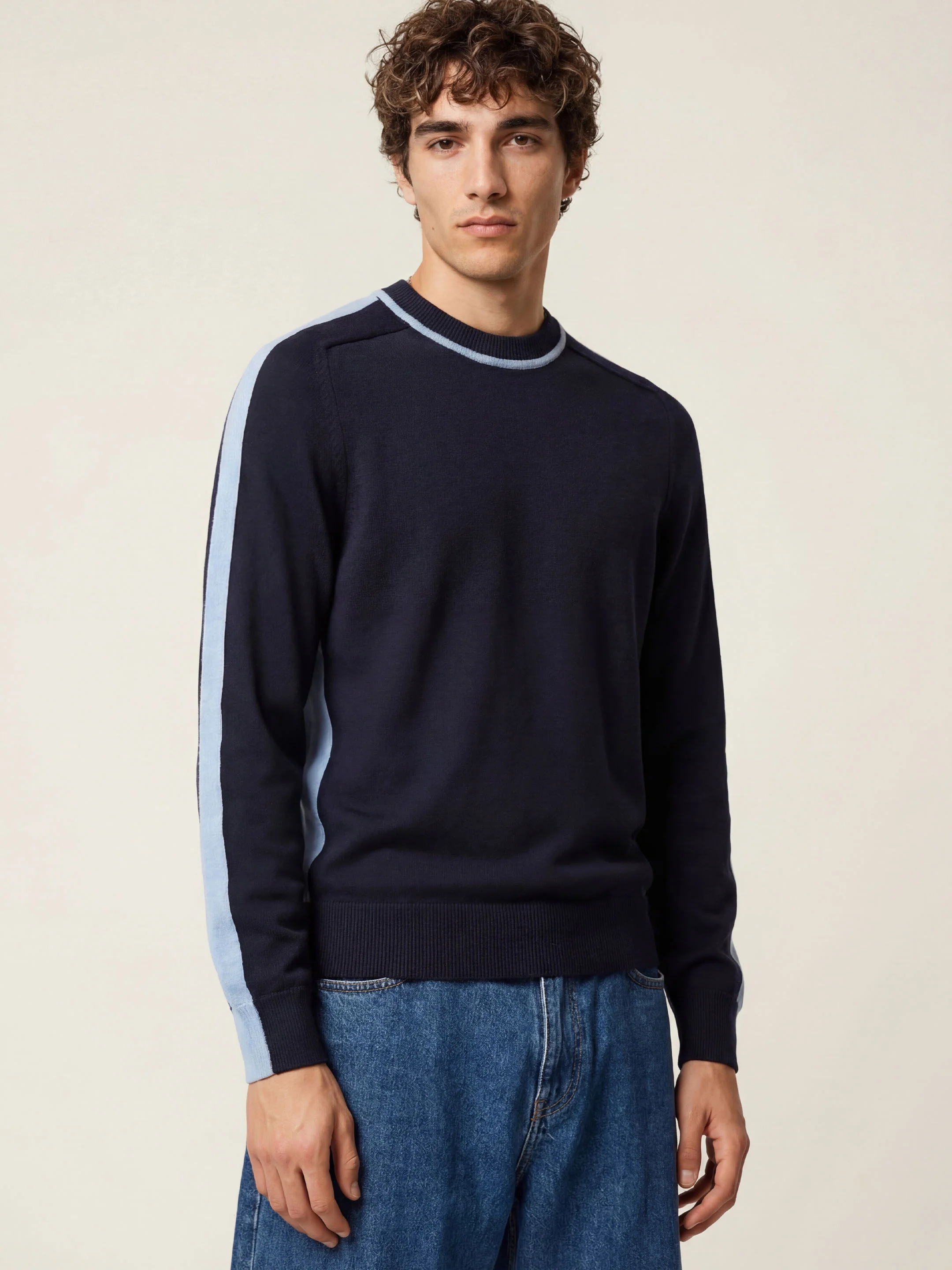 The Silhouette Crewneck - Pacific Blue